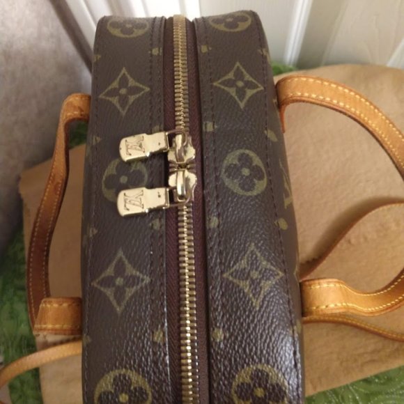 Louis Vuitton Monogram Spontini with Strap - Picture 3 of 16